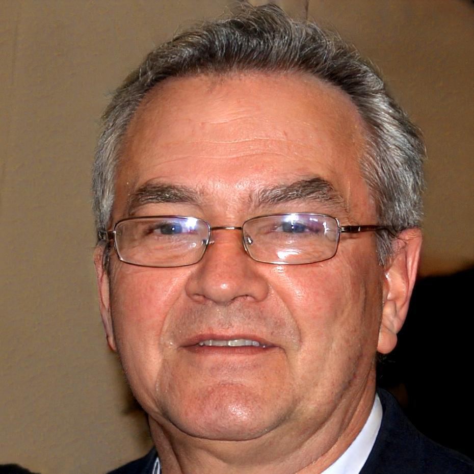 Retrato profesional de Oriol Vicenç instructor de análisis financiero